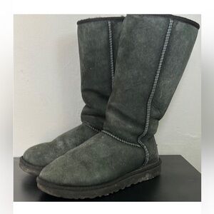 Women's tall UGG boots size 8